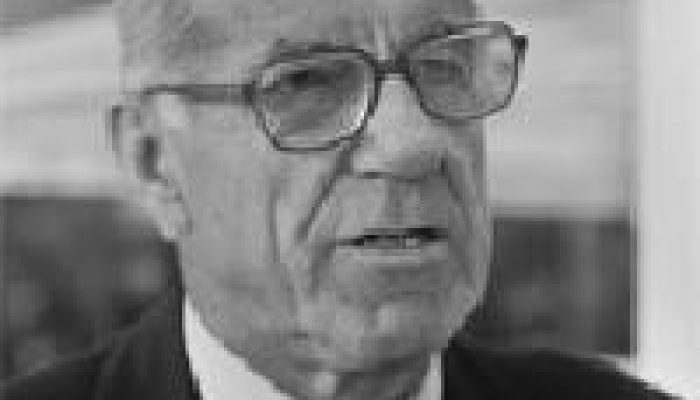 Benjamin Spock kimdir